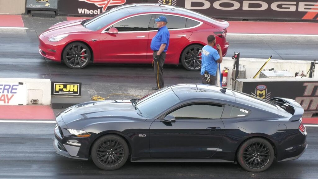 Mind-Blowing Clash: Tesla and Mustang GT Face off in Drag Race