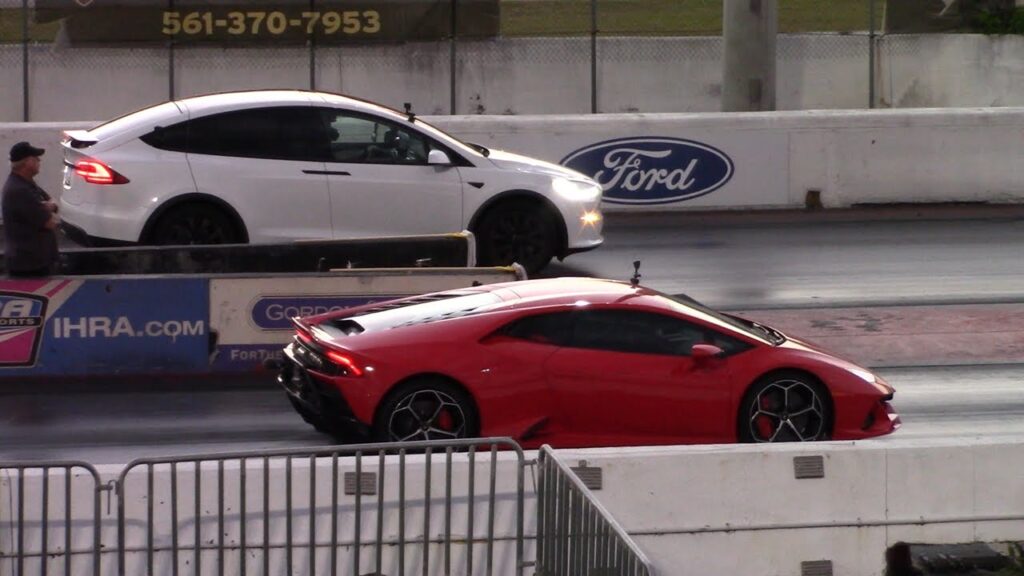 Tesla Model X Plaid vs Lamborghini Huracán: Battle of the Quarter-Mile